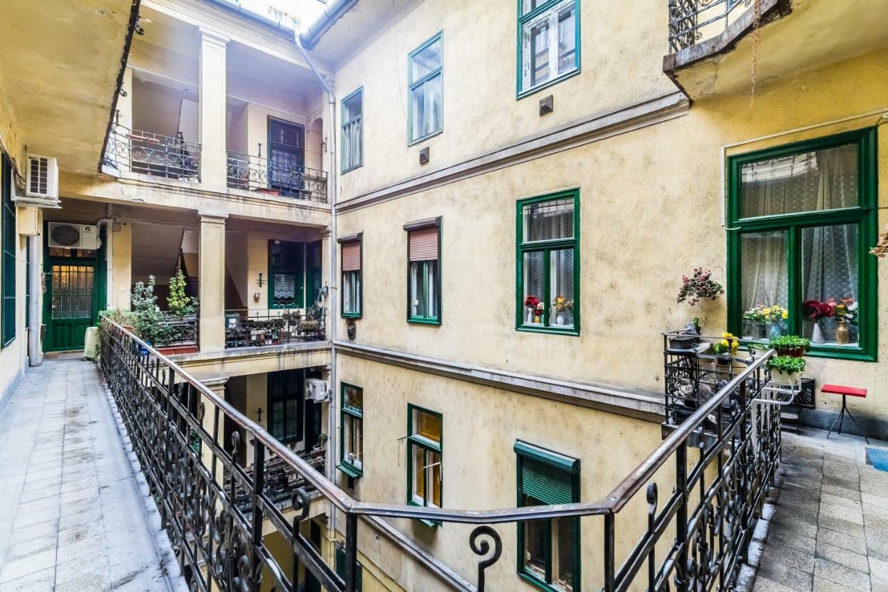 Bpr Colorlib Art Apartment Budapest Exterior photo
