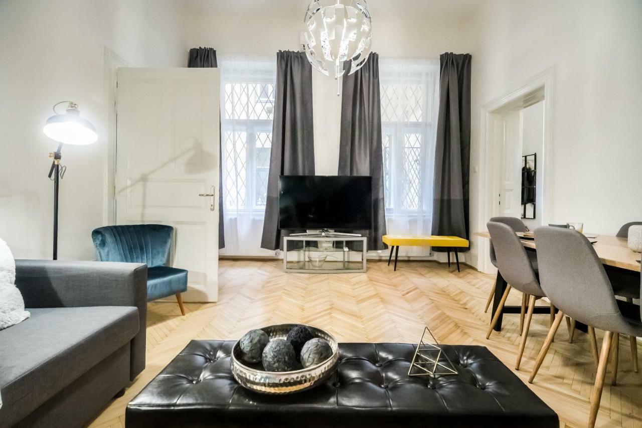 Bpr Colorlib Art Apartment Budapest Exterior photo