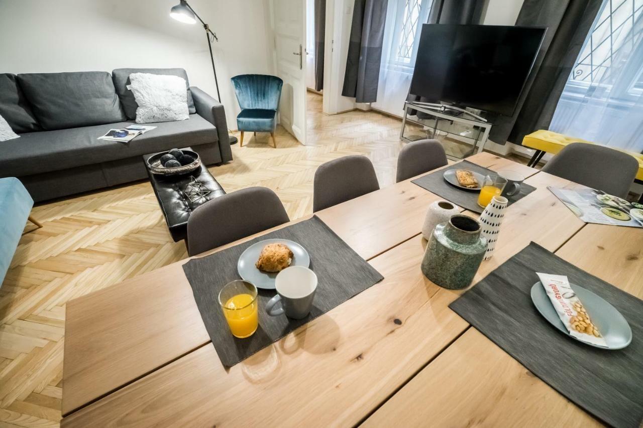 Bpr Colorlib Art Apartment Budapest Exterior photo