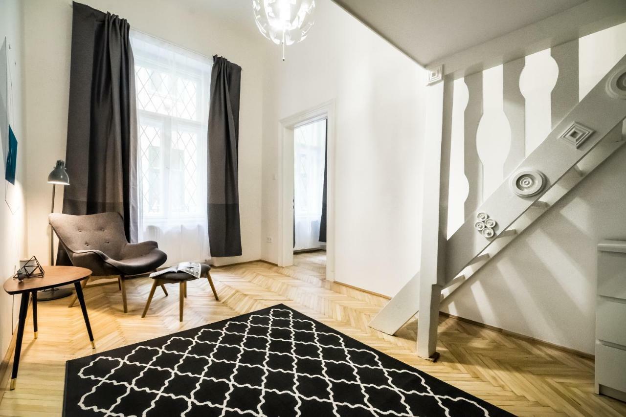 Bpr Colorlib Art Apartment Budapest Exterior photo