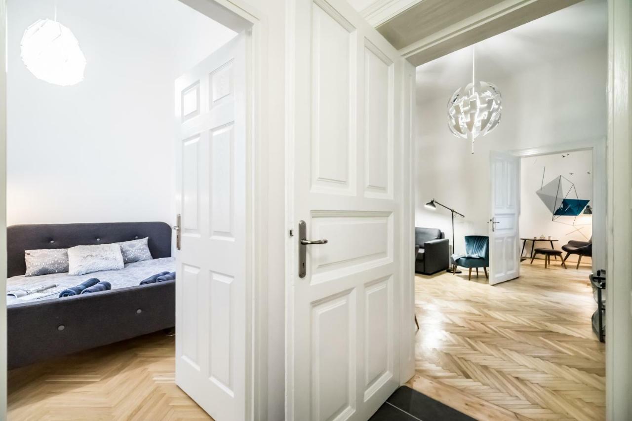 Bpr Colorlib Art Apartment Budapest Exterior photo